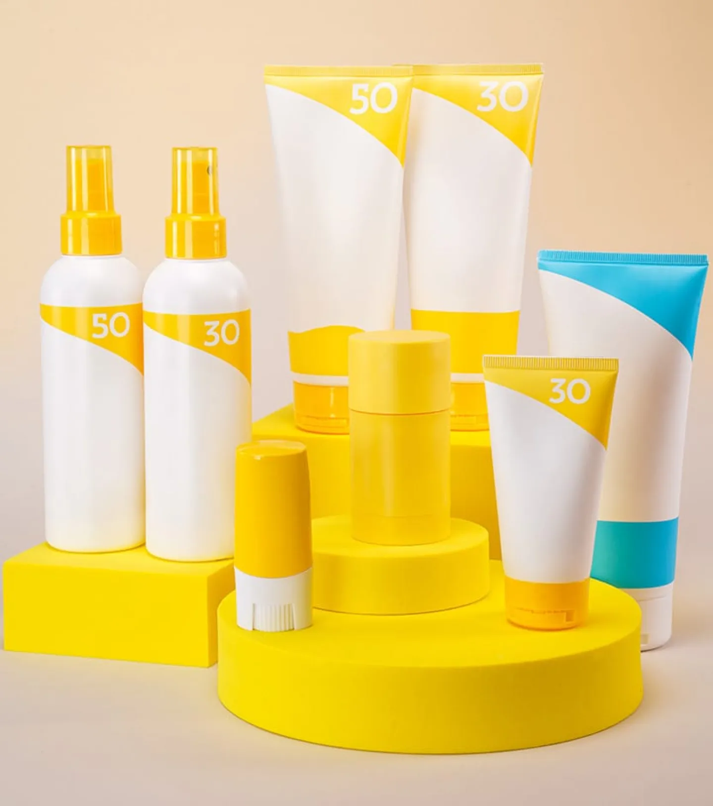 Solvård solskyddsprodukter i olika förpackningar och färger